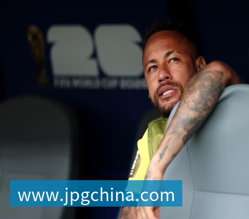 ESPN记者：皇马为琼阿梅尼标价9000万欧，今夏或出售他；邮报：曼联未来数月可能会和B费进行新合同谈判